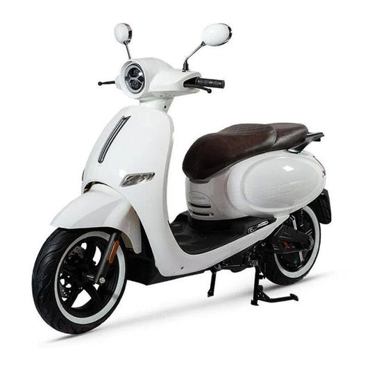 Scuterul Electric Performant N Moto cu Motor BOSCH, Autonomie Extinsă și Tehnologie de Ultimă Generație, Certificat COC și EEC, Pregătit pentru Înmatriculare ALB