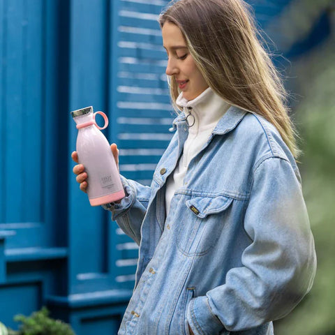 Mini Blender Electric, MixUP AT PERFORMANCE®, Incarcare Wireless, Portabil/Compact, Multifunctional, Auto-curatare, Autonomie Mare, Capacitate 350ml, 4 Lame 3D, Putere 20.000 rpm, Love Pink