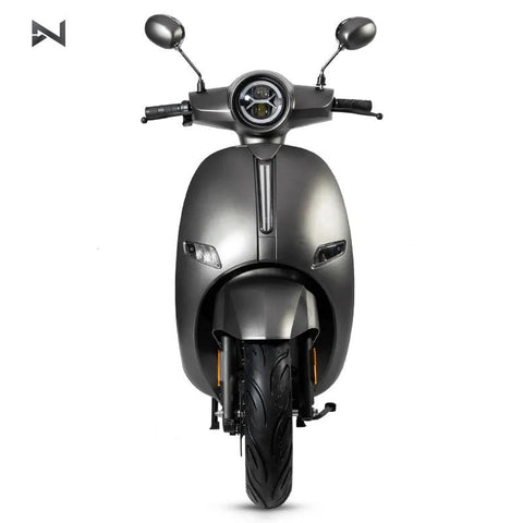 Scuterul Electric Performant N Moto cu Motor BOSCH, Autonomie Extinsă și Tehnologie de Ultimă Generație, Certificat COC și EEC, Pregătit pentru Înmatriculare VERDE